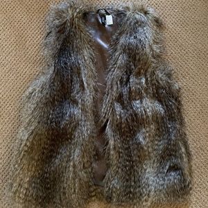 W!H&M Divided Faux Fur Vest Size 12